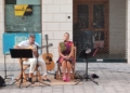 1cecd917 7831 42fa 931e 87a2f4182f25 Lola Padial ameniza la tarde del centro de Melilla acompañada por Juan Ramón García a la guitarra