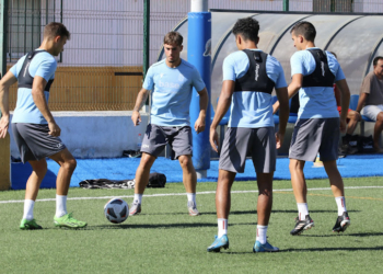 21D 1 4 El debut en 1ª RFEF, como locales, en la mente del plantel
