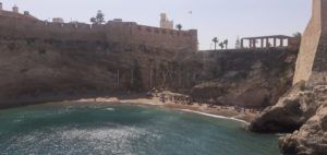 5e730a7f d7f8 432f b67a ea4be84f180a El poniente deja las playas del litoral melillense desiertas
