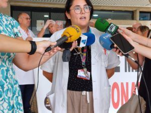 Elisabeth La denuncia contra el ministro de Sanidad en funciones provoca discrepancias en la huelga de médicos