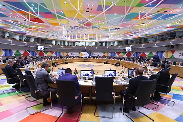 Foto 2 ok1 La cumbre UE-CELAC: mucho que decir, pero poco que encajar