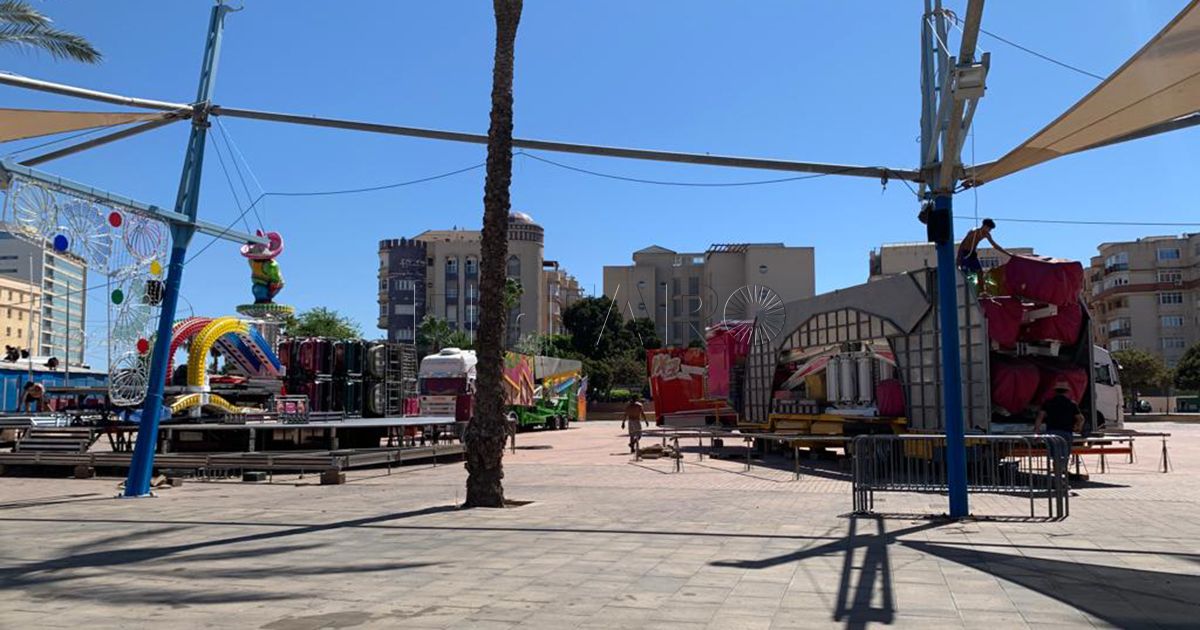 Montaje Feria 1 Comienza el montaje de los cacharritos con una nueva incorporación