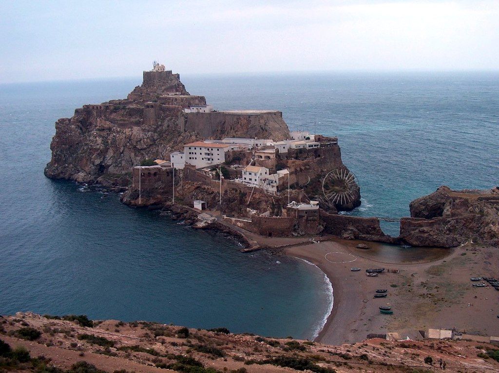 Velez de la Gomera La historia de Melilla y sus peñones