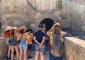WhatsApp Image 2023 08 03 at 19.40.33 1 Turistas de diferentes partes de España disfrutan de 'Melilla la Vieja: el origen'