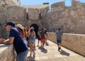 WhatsApp Image 2023 08 03 at 19.40.36 Turistas de diferentes partes de España disfrutan de 'Melilla la Vieja: el origen'