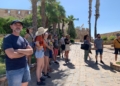 WhatsApp Image 2023 08 03 at 19.40.43 1 Turistas de diferentes partes de España disfrutan de 'Melilla la Vieja: el origen'