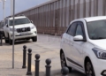 coches aparcados dique sur La reapertura al tráfico del Dique Sur genera división entre la ciudadanía melillense