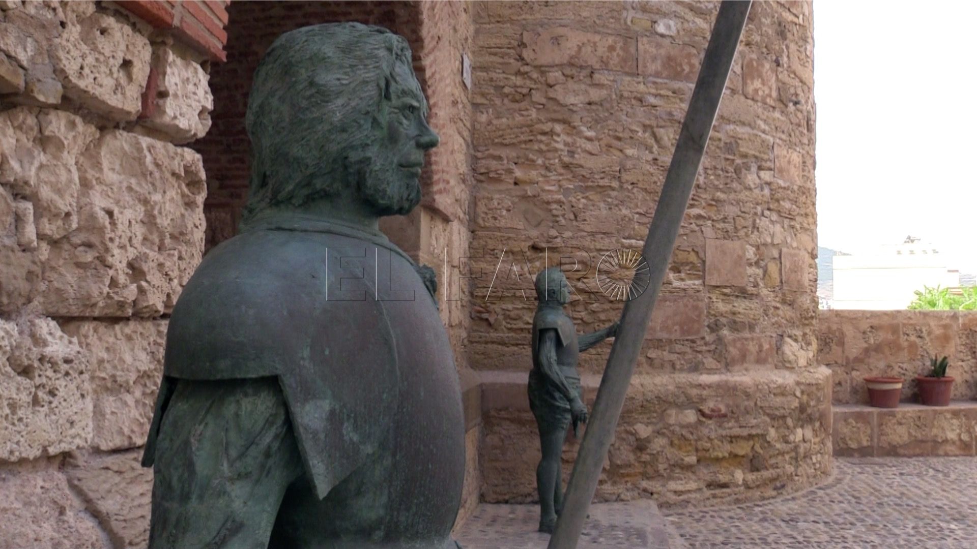 guardias melilla la vieja Conociendo algunas de las estatuas que hay en Melilla