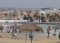 playa La reapertura al tráfico del Dique Sur genera división entre la ciudadanía melillense
