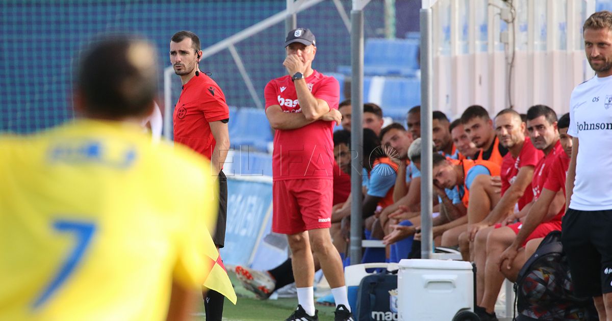 Miguel Rivera, técnico de la UD Melilla: “Hicimos un buen encuentro”
