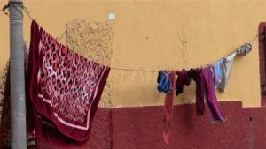 ropa tendiendose El barrio del Poblado ‘Legionario’, una zona periférica abandonada