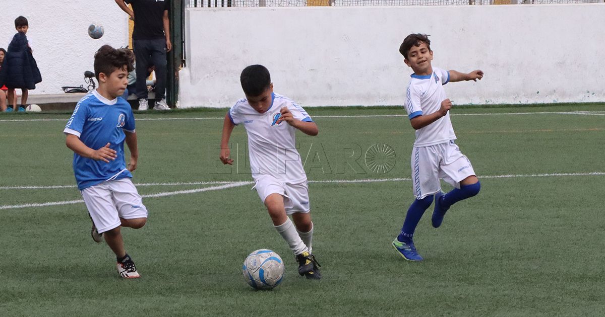 22332323233232323 Una nueva edición de la Escuela de Fútbol abre sus puertas este lunes