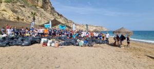 5734d3af f597 4b03 886e b4bc62eab333 La Red de Vigilantes Marinos en Melilla interviene 3.500 kilos de residuos
