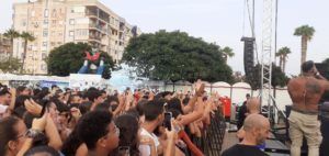 7a4b116d 3201 44bf 9281 2bf7edf58b39 Henry Méndez hizo vibrar a los más jóvenes de Melilla