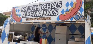 836130da 6340 4262 ae06 ff579f13056b 'Choripanes', hamburguesas o tortillas de maíz en los food Trucks