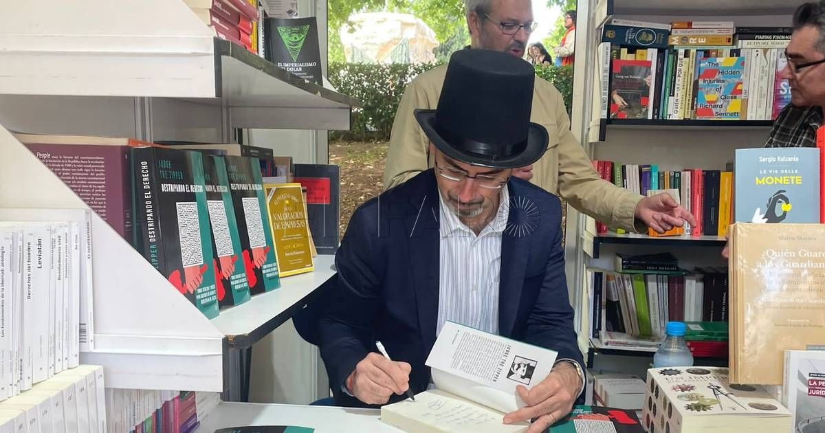 Judge the Zipper presenta su libro 'Destripando el Derecho' este martes en la UNED