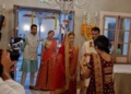 LLegada de los novios yrecibimiento por parte de la madre. La Comunidad Hindú celebra el enlace matrimonial de uno de sus miembros