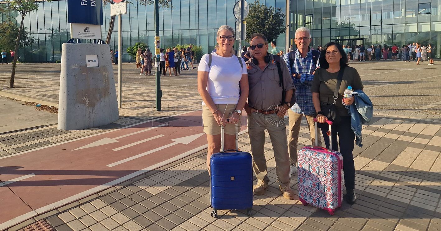Opositores melillenses en Málaga recorte Ceuta y Melilla, discriminadas como ciudades de convocatoria de oposiciones