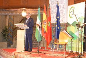 Rafael Guerrero presentando el Foro Averroes en Sevilla La “Fundación Tres Culturas del Mediterráneo” acoge la presentación oficial de la “Asociación de Amistad Andaluza Marroquí - Foro Ibn Rushd” en Sevilla