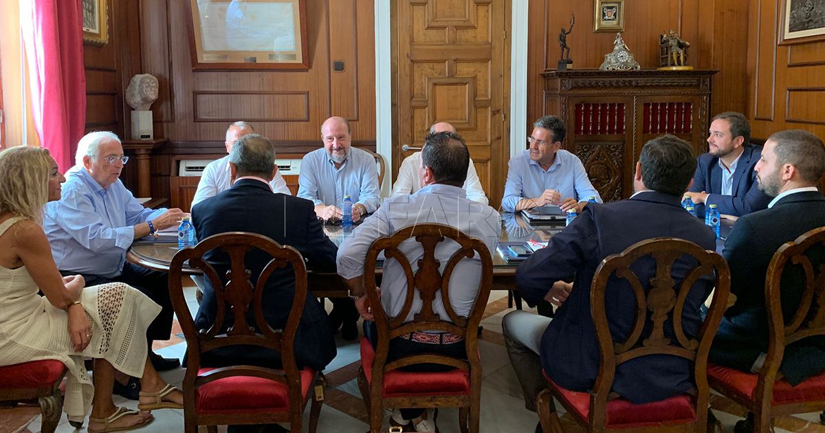 Reunión CEME Imbroda dice a la CEME que el PP llevará la derogación del 50% al Senado
