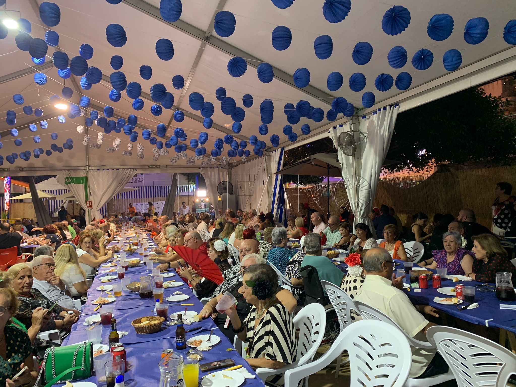 WhatsApp Image 2023 09 08 at 22.07.28 Seis asociaciones de Melilla celebraron este jueves una cena en la caseta de la A.V El Industrial