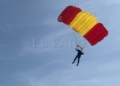 WhatsApp Image 2023 09 17 at 14.44.17 3 Éxito de las exhibiciones aéreas de la Patrulla Acrobática de Paracaidismo y de la Armada en conmemoración por el Día de Melilla