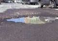 bache con agua cañada Los vecinos de la Cañada exigen que se mejoren las condiciones del barrio