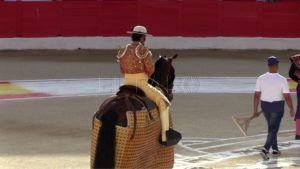 caballo toros Lleno absoluto en La 'Mezquita del Toreo'
