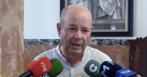 daniel conesa recorte Fernández de Castro recalca que tener 25 trabajadores eventuales es legal