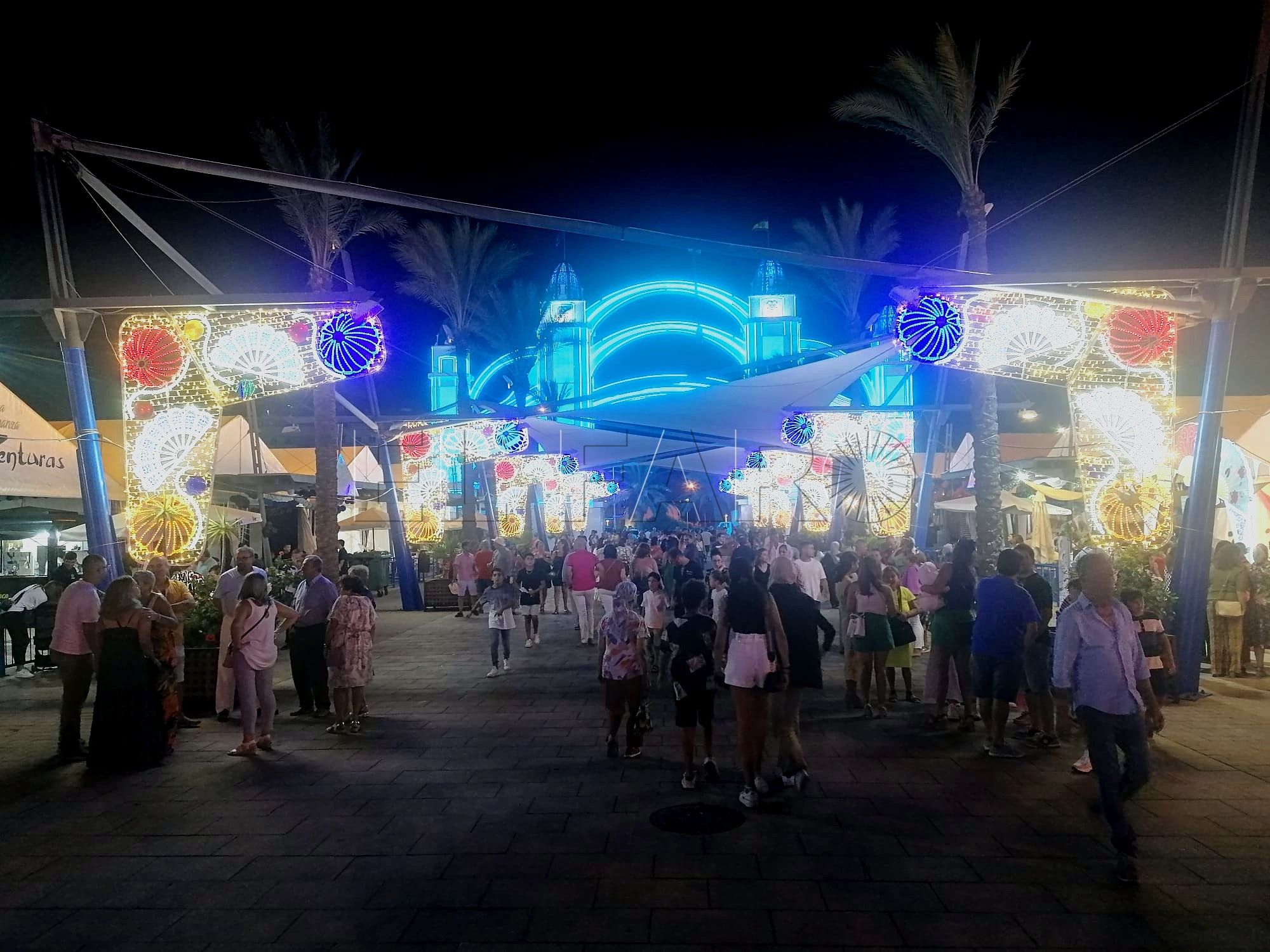 feria noche La Feria arranca mañana bajo pronóstico de lluvia