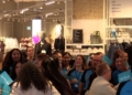 primark fiesta La apertura de Primark, un acontecimiento social que abarrota el Parque Murias