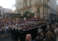15 4 Cientos de personas en la calle para ver la procesión extraordinaria del Cautivo