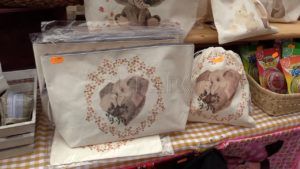26 El centro de la ciudad se abarrota de melillenses con la I Feria Outlet