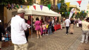 50 El centro de la ciudad se abarrota de melillenses con la I Feria Outlet