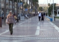 MVI 0479 El buen tiempo permite a los melillenses disfrutar del Paseo Marítimo en Melilla