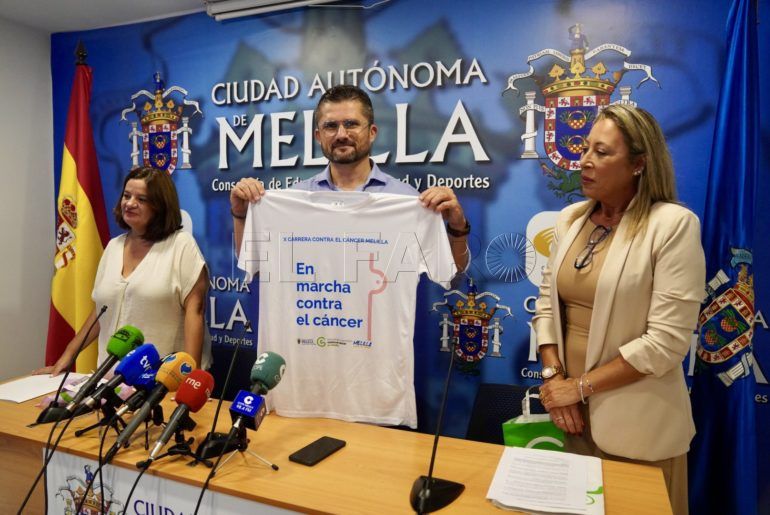 PRESNTA CARRERA CANCER MELILLA 02021023 770x515 1 Más de 1.000 melillenses en la salida de la carrera contra el Cáncer