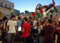 WhatsApp Image 2023 10 18 at 21.07.39 Una marea de melillenses secunda la concentración contra los ataques de Israel en Gaza