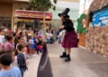 WhatsApp Image 2023 10 29 at 13.26.55 'Chispas y Dinosaurio' hacen disfrutar a los más pequeños este domingo