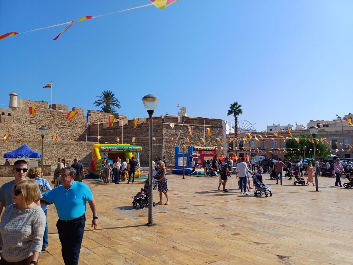 ad610f84 d377 47de 89f0 4d7ae6b3112e e1697131635711 La Plaza de las Culturas se llena para celebrar por todo lo alto la Fiesta Nacional