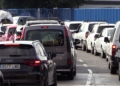 colas frontera Haciendo cola desde la madrugada para cruzar la frontera por el puente