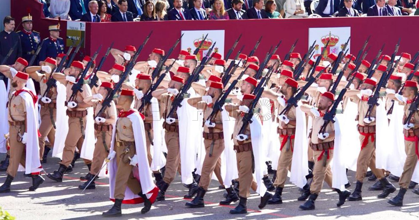 desfile recorte Militares desfilando con orgullo, pero ninguneados en sus justas reivindicaciones