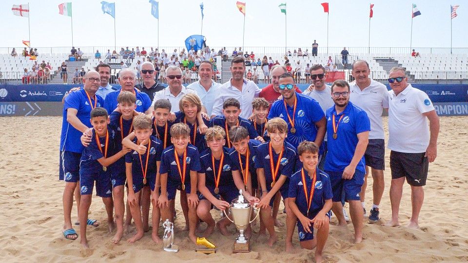 dsc03654 edited melilla campeon Melilla recoge el trofeo de campeón de España