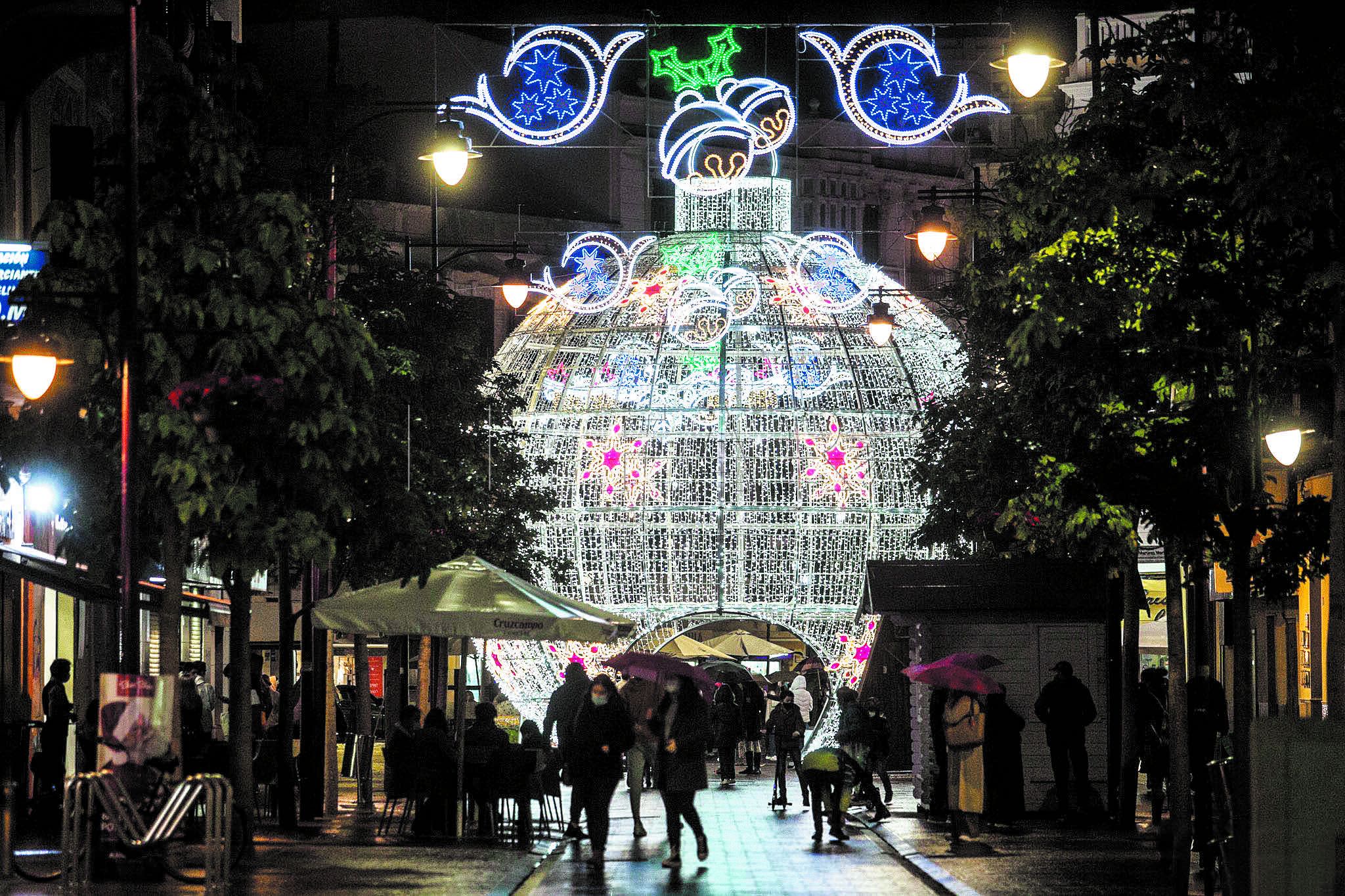 El centro de Melilla tendrá luces de Navidad desde el 23 de noviembre
