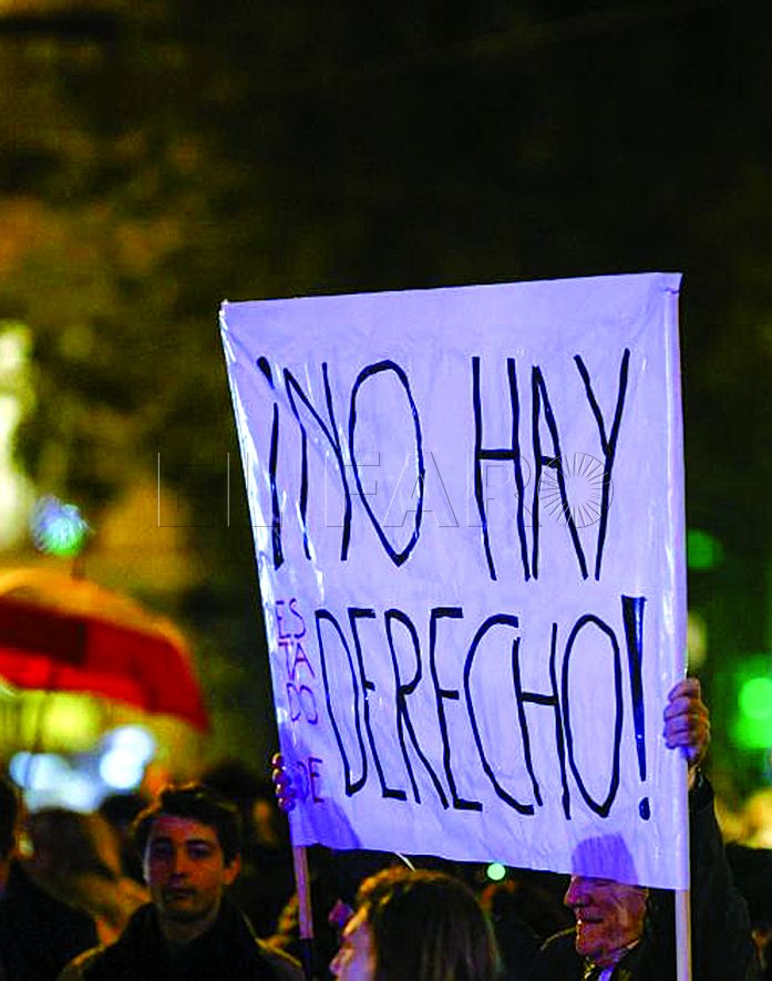 Ese gobierno será legal cuando convoque un Referéndum y el pueblo español manifieste la conformidad