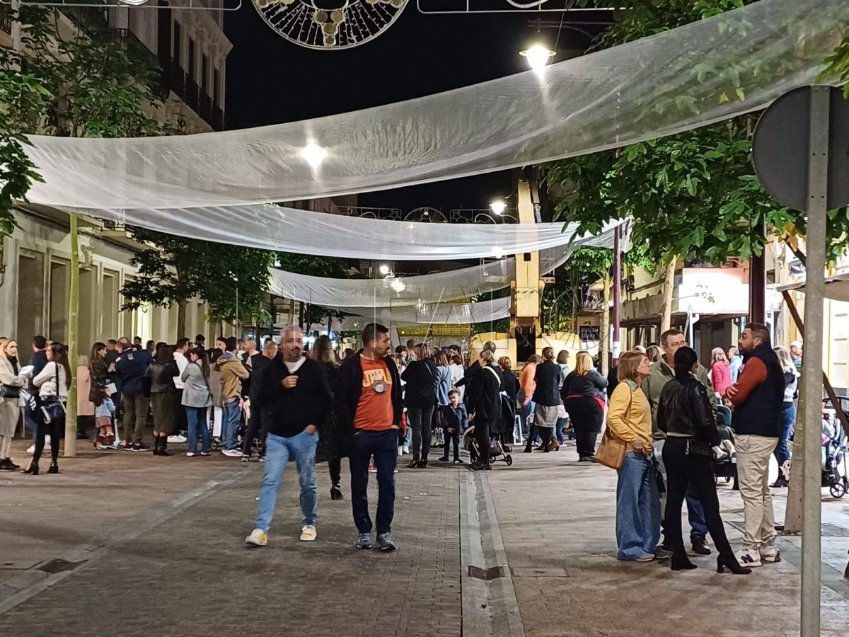 8f8fedf8 3e21 40bc 9d6f 756e25459e09 e1700252224273 La II Noche en Blanco vuelve a llenar las calles del centro de Melilla