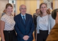Captura de pantalla 2023 11 27 a las 19.39.50 Imbroda recibe a una veintena de alumnos de la Universidad de Hamburgo en un encuentro intercultural