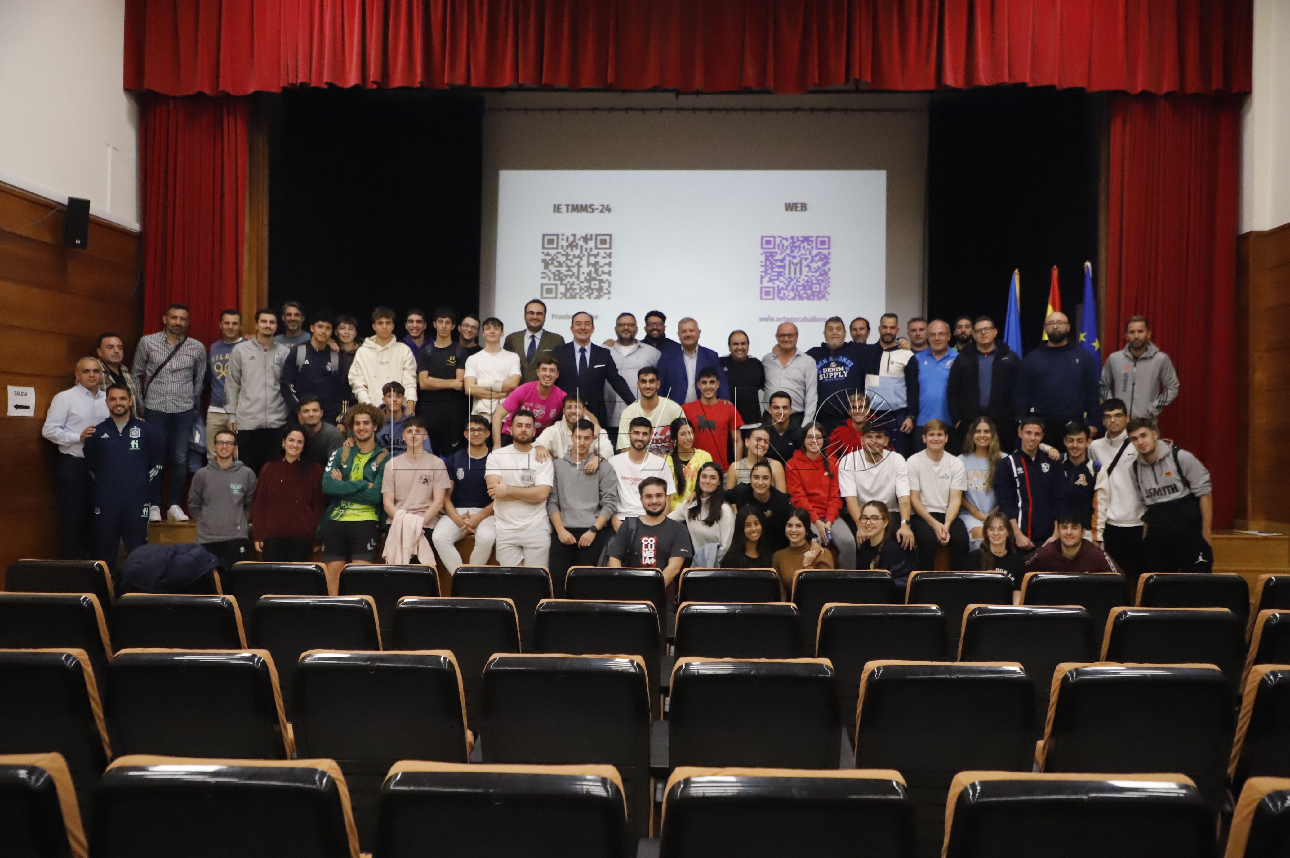 MG 0147 Exitosa jornada de actualización y reciclaje en el salón de actos UGR