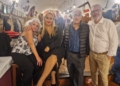 Padres de Salvador Saavedra y amigos Un grupo musical canario ofrece un espectáculo privado en La Muralla