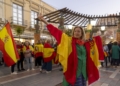 R6 6721 Decenas de melillenses protestan contra la amnistía