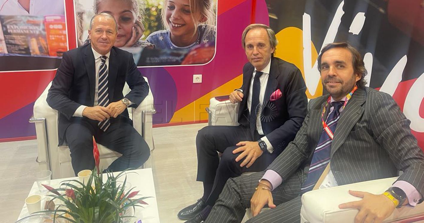 WhatsApp Image 2023 11 08 at 15.50.19 recorte Marín estrecha lazos con Andalucía en materia de turismo en el World Travel Market de Londres